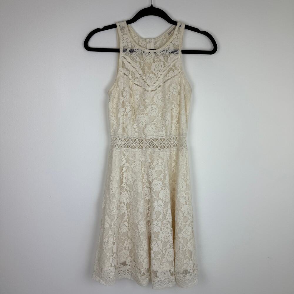 Rebellion Womens High Neck Sleeveless Floral Lace Lined Cream Shift Dress Medium